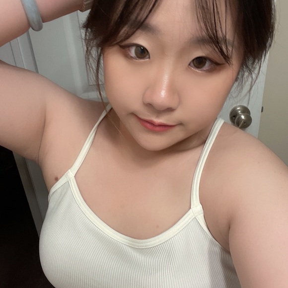 Meet your Posher, Kaylee - Picture 1 of 1